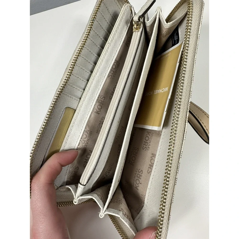 Auth MICHAEL KORS Wallet‎ MK Signature Vanilla Logo Plate